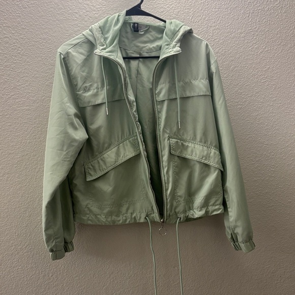 Light Green cut off Jacket - Picture 2 of 3